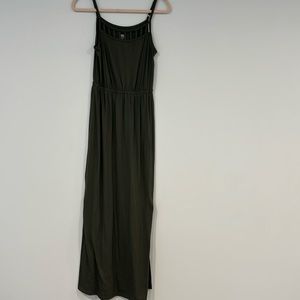 Mossimo size M maxi dress dark green